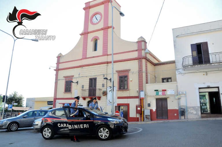 Atti persecutori in famiglia: arrestati due giovani nel Tarantino