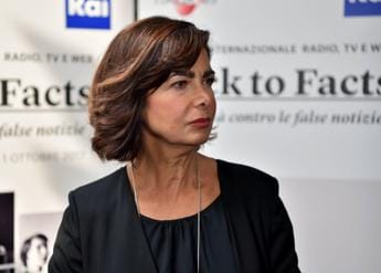 Galleria foto 'Aborto, Boldrini contestata in piazza: “Ragazze cercavano lo show”' - foto 1