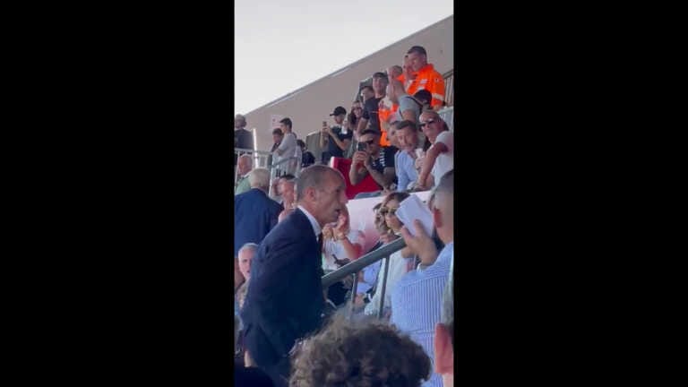 Galleria foto 'Allegri arriva in tribuna a Monza' - foto 1