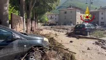 Galleria foto 'Alluvione Marche, direttore Caritas: “Manca acqua potabile in ospedali”' - foto 1