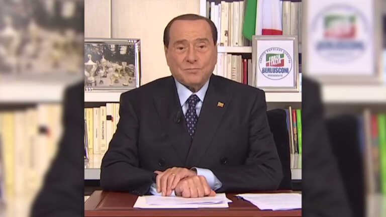 Galleria foto 'Berlusconi agli studenti “Solo con lo studio si ottengono risultati”' - foto 1