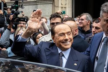 Galleria foto 'Berlusconi compie 86 anni, festa in famiglia ad Arcore' - foto 1