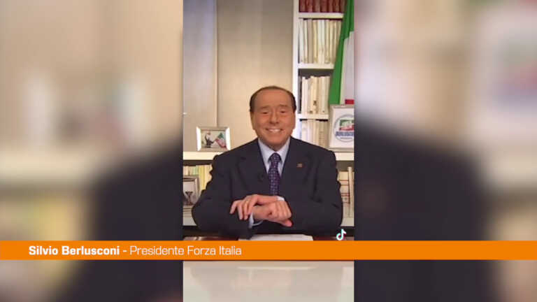 Galleria foto 'Berlusconi debutta su TikTok' - foto 1