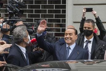 Galleria foto 'Berlusconi su TikTok: “Da correttore di bozze a imprenditore, ce la potete fare anche voi”' - foto 1