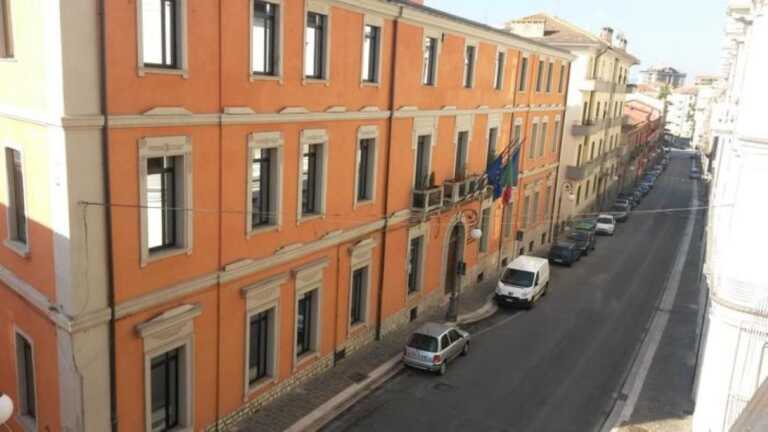 Galleria foto 'A settembre previste 3.300 assunzioni nelle aziende lucane' - foto 1