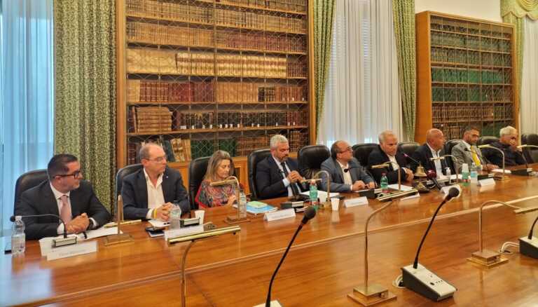 Lecce, la Camera di commercio in soccorso alle imprese: «500mila euro per il caro energia»