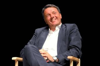 Galleria foto 'Caro energia, Renzi a Meloni: “Su trivelle non fare come Fonzie”' - foto 1