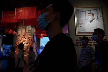 Galleria foto 'Cina, Xi Jinping riappare in pubblico: cancellate voci di colpo di Stato' - foto 1