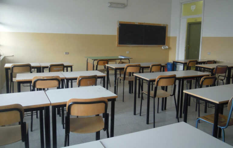 Galleria foto 'Riaprono le scuole ma il personale Ata «è insufficiente»: sindacati chiedono incontro a Usr' - foto 1