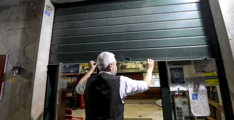 Bari, commercianti al collasso: «Senza aiuti chiudiamo»