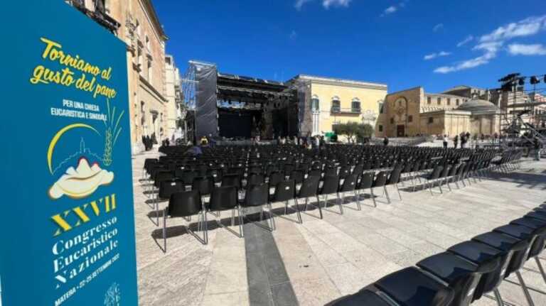 Al via il Congresso eucaristico nazionale a Matera: domenica in più di 12mila alla messa col Papa