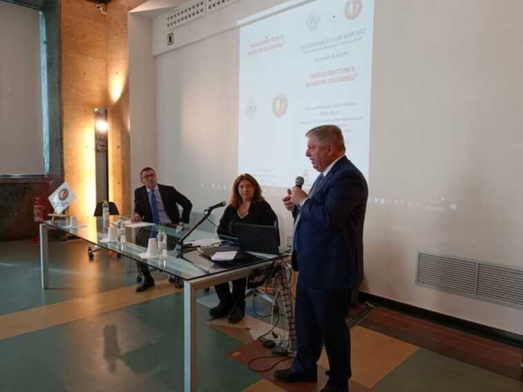 A Bari un convegno su “Infrastrutture e mobilità sostenibili”: «Governo agevoli transizione»