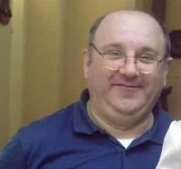 Galleria foto 'Addio a don Mimino Quaranta. Taranto piange il cerimoniere del vescovo' - foto 1