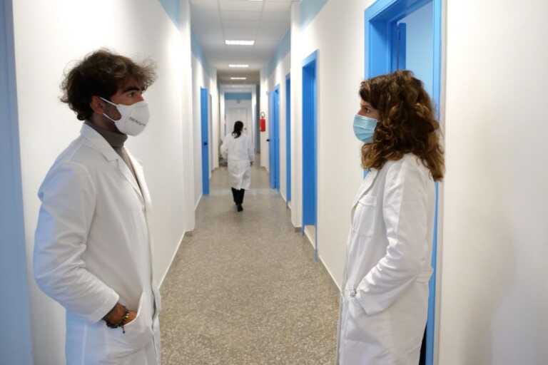 Galleria foto 'Covid, 36.632 i nuovi positivi. 48 I decessi' - foto 1
