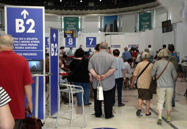 Galleria foto 'Covid, In italia 19.160 casi e 91 morti' - foto 1