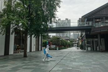 Galleria foto 'Covid oggi Cina, lockdown prorogato a Chengdu' - foto 1