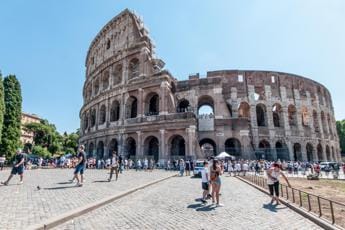 Galleria foto 'Covid oggi Italia, 24.855 contagi e 80 morti: bollettino 6 settembre' - foto 1