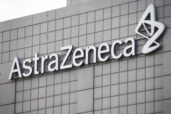 Galleria foto 'Covid, ok Ue a mix monoclonali AstraZeneca a lunga durata d’azione' - foto 1