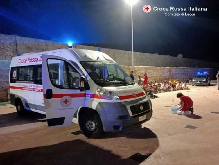 Nuovo sbarco di migranti in Salento: arrivano in 78, anche un neonato