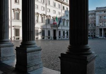 Galleria foto 'Dl Aiuti bis e tetto stipendi, emendamento governo per stop a deroga' - foto 1