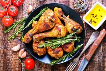 Galleria foto 'Domenica Pollo Arrosto Day, 74% italiani lo mangia una volta al mese' - foto 1