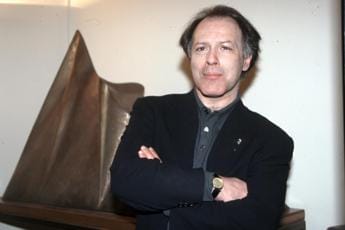 Galleria foto 'E’ morto lo scrittore spagnolo Javier Marías' - foto 1