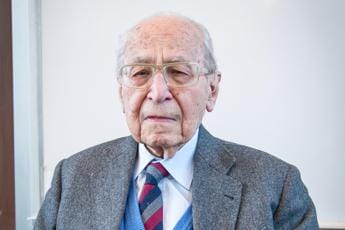 Galleria foto 'E’ morto Virginio Rognoni, l’ex ministro Dc aveva 98 anni' - foto 1