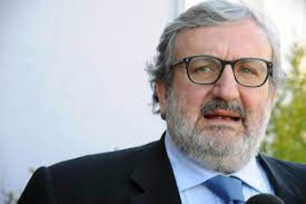 Galleria foto 'Elezioni 2022, Emiliano chiama Meloni: “Frase da comizio non comprometta nostra amicizia”' - foto 1