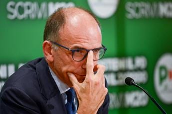 Galleria foto 'Elezioni 2022, Letta: “Se vince destra brindano Putin, Orban e Trump”' - foto 1