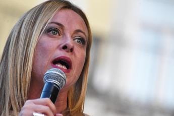 Galleria foto 'Elezioni 2022, Meloni: “Considero un male tutti i regimi. Non cancello fiamma”' - foto 1