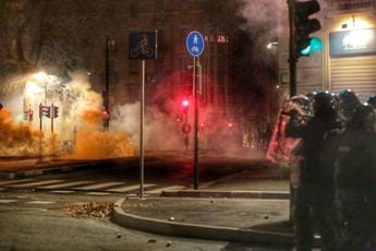 Galleria foto 'Elezioni, contestazioni centri sociali: in un libro la mappa delle ‘violenze rosse’ in Italia' - foto 1