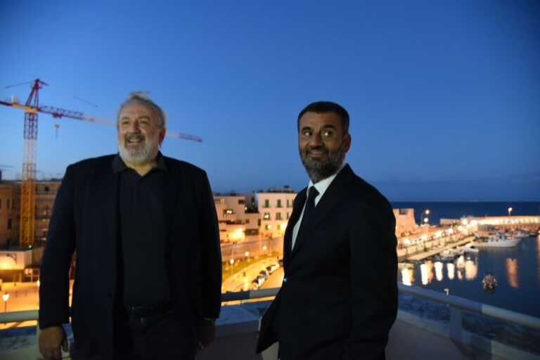 Mafia a Bari, Emiliano: «Piantedosi indebolisce Decaro, ora è in pericolo» – VIDEO
