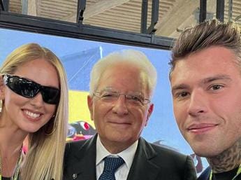 Galleria foto 'F1 Gp Italia, Mattarella a Monza: selfie con Fedez e Ferragni' - foto 1