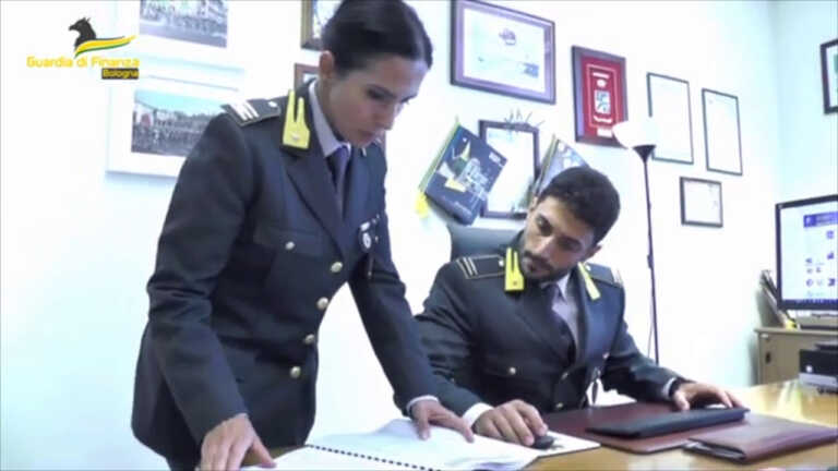 Galleria foto 'Finto appalto a Bologna per frodare Inps, 10 milioni di fatture false' - foto 1