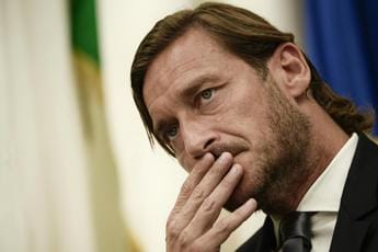 Galleria foto 'Francesco Totti: “Non ho tradito io per primo, con Noemi insieme da Capodanno”' - foto 1