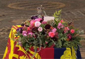Galleria foto 'Funerali Regina Elisabetta, il significato dei fiori' - foto 1