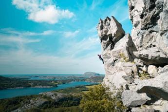 Galleria foto 'Ghisolfi primo climber italiano a conquistare la 9b “Move Hard” a Flatanger in Norvegia' - foto 1