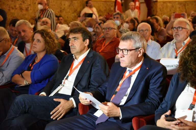 A Bari la Cgil discute di Mezzogiorno e crescita, Landini: «Serve unità» – VIDEO
