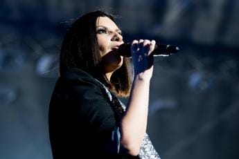 Galleria foto 'Laura Pausini, tempesta social per il no a ‘Bella Ciao’' - foto 1
