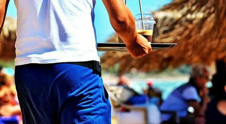 Galleria foto 'Lavoratori sfruttati e sottopagati: l’altra faccia del turismo in Salento' - foto 1