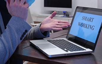Galleria foto 'Lavoro, con smart working meno tempo perso e più produttività' - foto 1