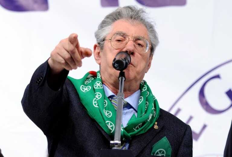 Galleria foto 'Lega, Salvini “Proporrò Bossi senatore a vita”' - foto 1