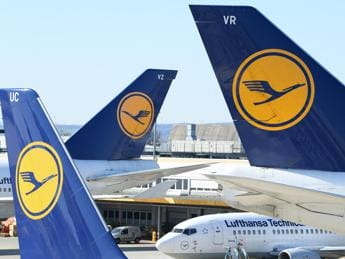 Galleria foto 'Lufthansa, sciopero piloti: oggi cancellati 800 voli' - foto 1