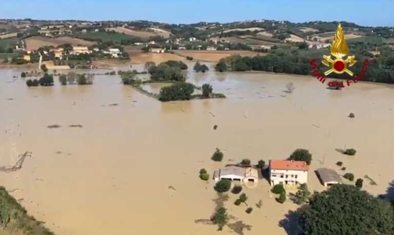 Galleria foto 'Maltempo, 10 vittime e 3 dispersi per l’alluvione nelle Marche' - foto 1