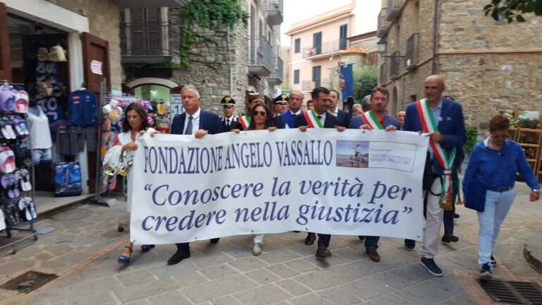 Galleria foto 'Decaro ricorda Angelo Vassallo: «A 12 anni dalla morte è ancora esempio di coraggio»' - foto 1