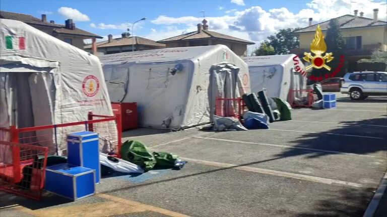 Galleria foto 'Marche, 2.672 interventi dei pompieri da inizio emergenza maltempo' - foto 1