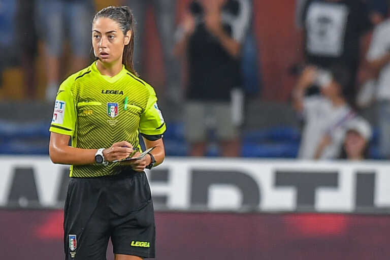 Galleria foto 'Maria Sole Ferrieri Caputi prima donna ad arbitrare in Serie A' - foto 1