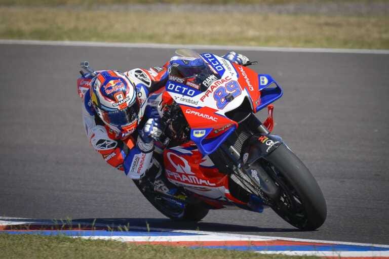 Galleria foto 'Martin beffa Quartararo nelle seconde libere del Gp d’Aragon' - foto 1