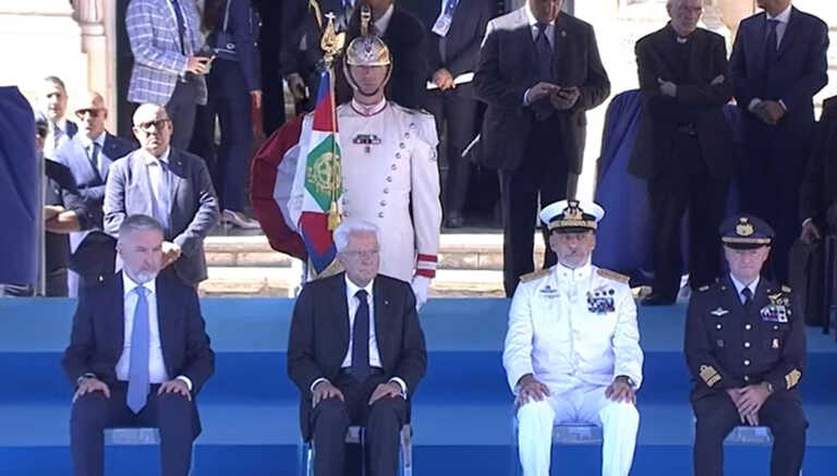Mattarella a Lecce per la cerimonia di consegna dei brevetti di volo