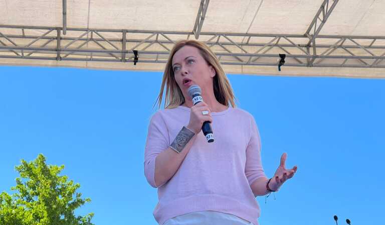 Dopo Bari, Giorgia Meloni fa tappa a Matera. C’è anche Casellati – VIDEO